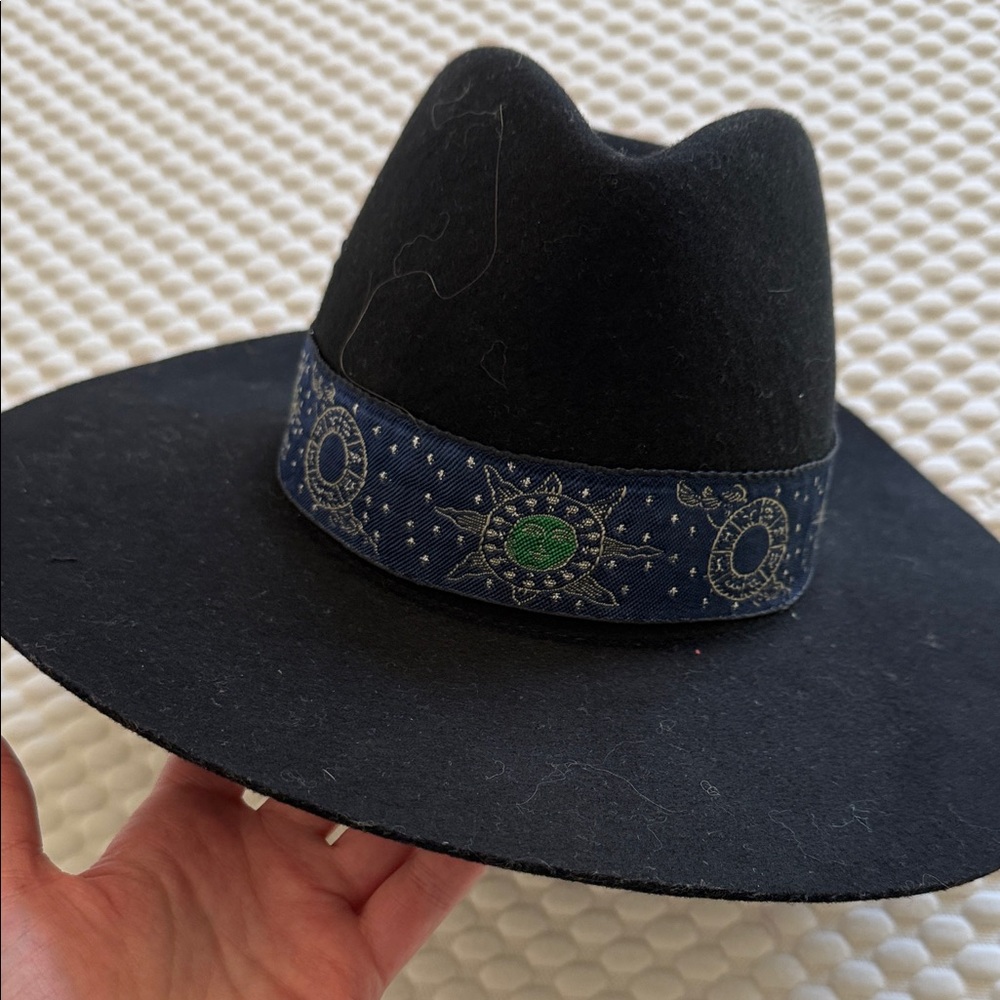 Lack Of Color Black Felt Wide-Brim Hat size small